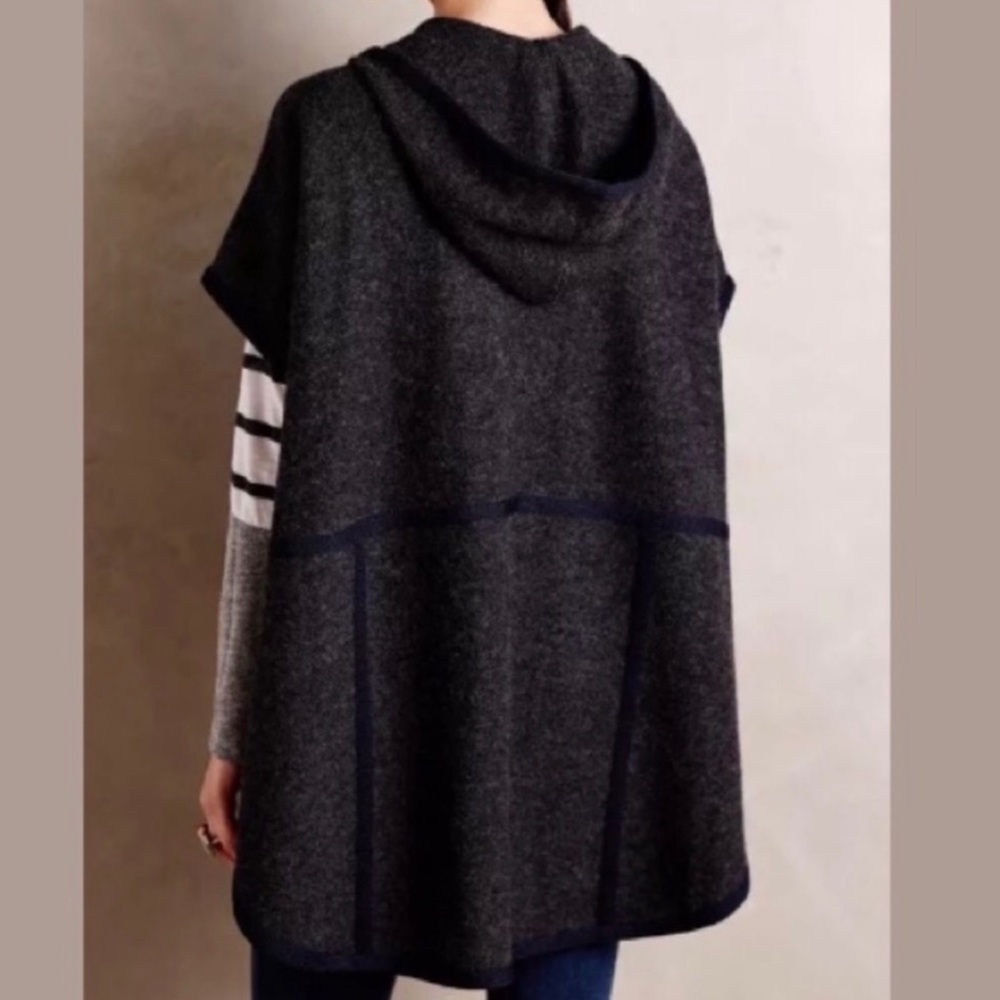 Anthropologie Moth Jolas Hooded Cape Poncho Gray 100% Wool Size S/M - Picture 4 of 13